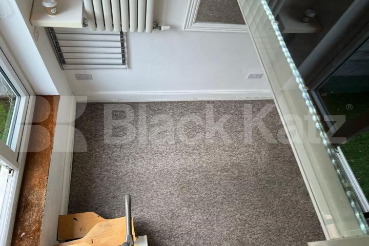 All Bills Included, duplex studio with roof terrace Lavender Hill, Clapham